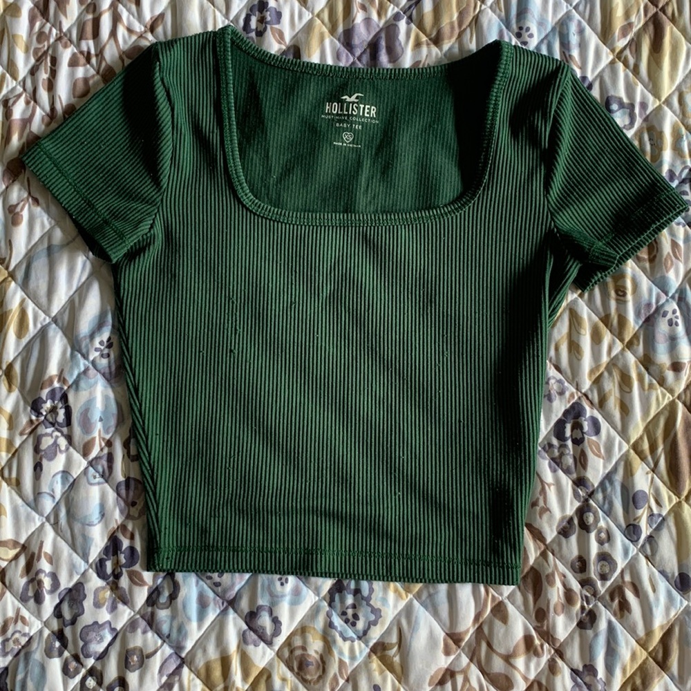 Hollister crop top